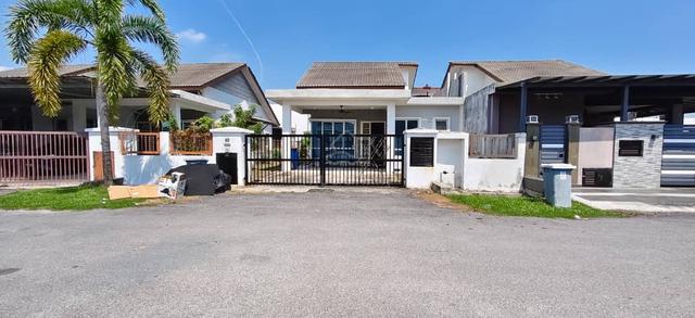 Semi D FULLY FURNISED Jalan pipit Kuala Langat Near Rimbayu 1