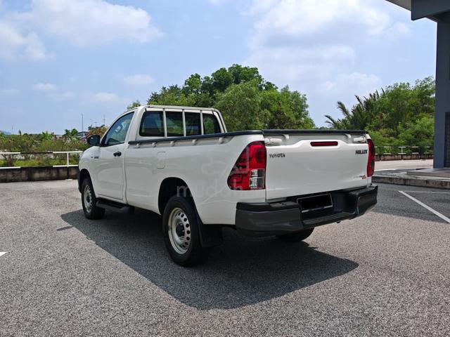 2023 Toyota HILUX 2.4 MT (M) - 4
