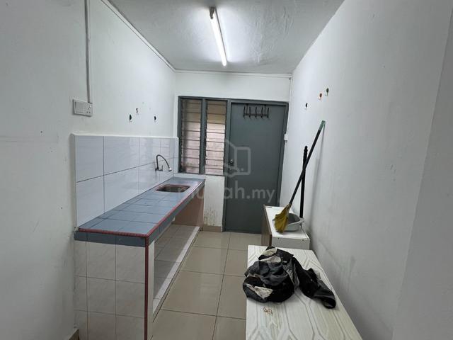 Flat Pandan Indah 1