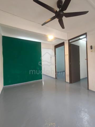Flat Taman Ungku Tun Aminah 1