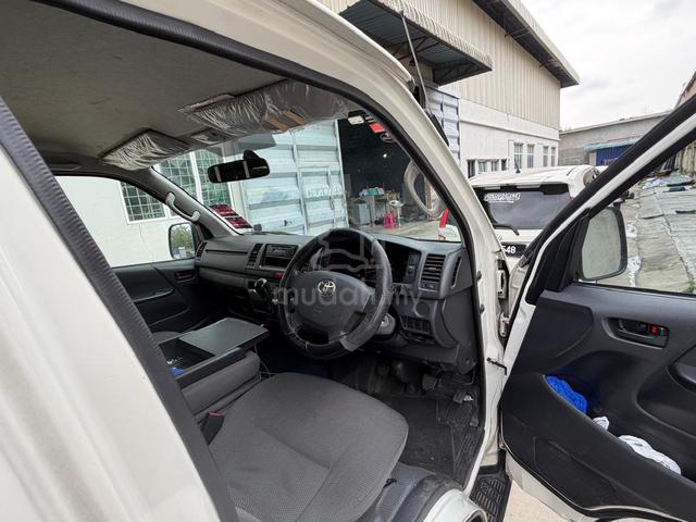 2022 Toyota HIACE 0 2.5L (M) - 5