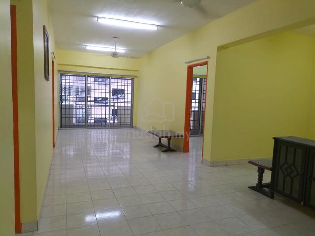 Sri Gotong Apartment 1