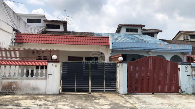 Taman Johor Jaya Jalan Teratai 1-Storey Terrace House For Sale 1