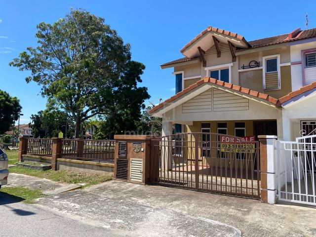 Rare Cul-de-Sac Corner Unit Beside the Park 1