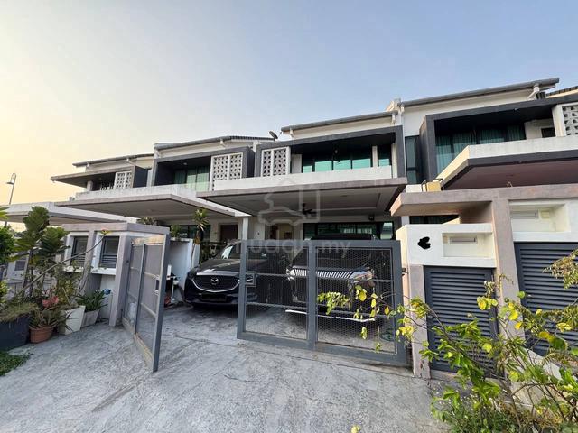Ferrea Denai Alam 2 Storey Partly Furnished Near Elmina Ridge 1
