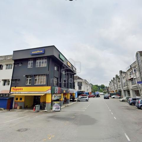 Taman Putri Kulai 3 Storey Shop lot Full loan Bandar Putra Indahpura 1
