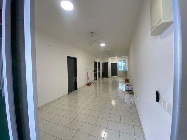Bukit Raja Inang Townhouse 3 Bilik 2 tandas Basic Unit Brand New RENT 1