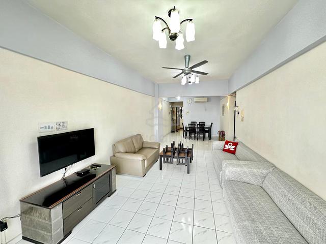 Straits Court Condominium 1