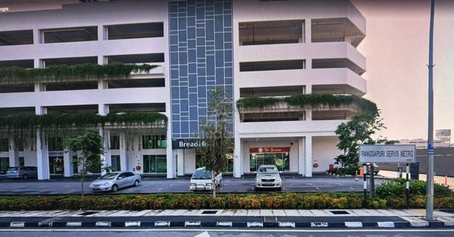 Metropol Serviced Apartment Ground Floor Shoplot Facing main road 1