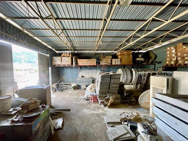 Land with 2 store/warehouse for rent at Batu 12 Cheras/Kajang 2
