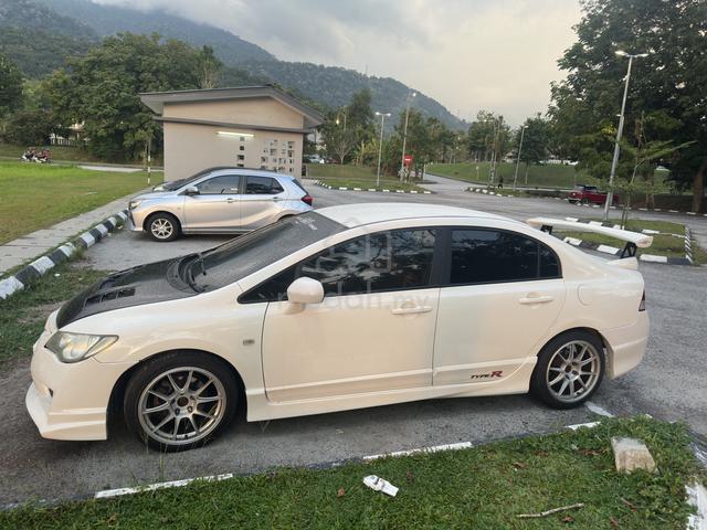 Honda CIVIC 1.8 i-VTEC (A) - 3