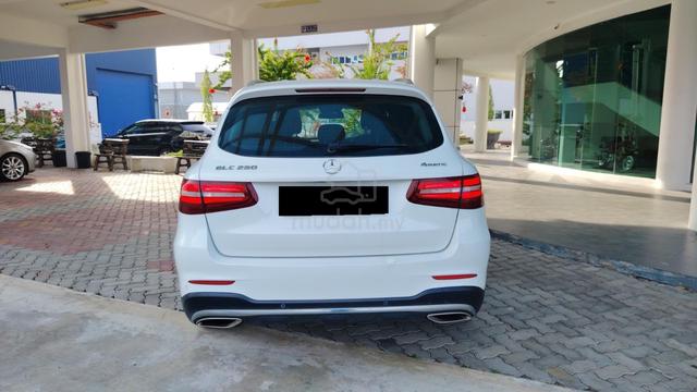 2017 Mercedes Benz GLC250 4MATIC - 1 yr warranty - 5