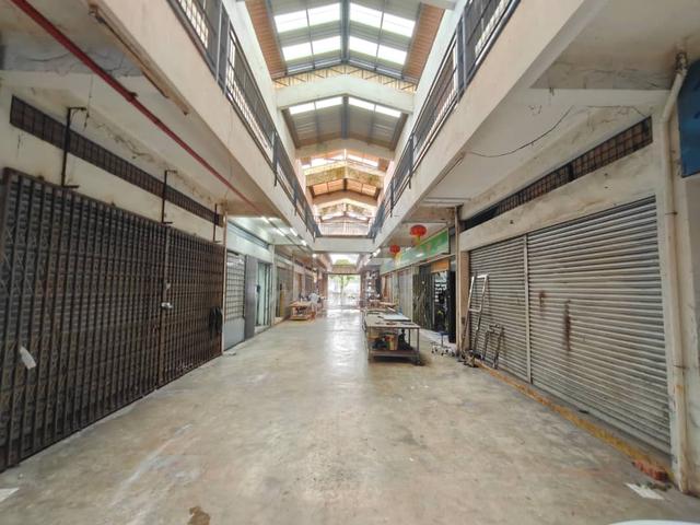 Bandar Baru Kangkar Pulai shoplot freehold ground floor medium cost 1