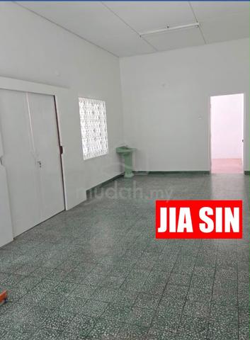 Double Storey Semi-Detached House for RENT @ Pulau Tikus, Gurney Area 1