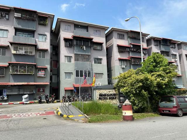 Putra Indah Apartment 1