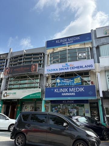 USj 10/1G uep subang 2nd floor 1760sf full air con 3 rooms 1