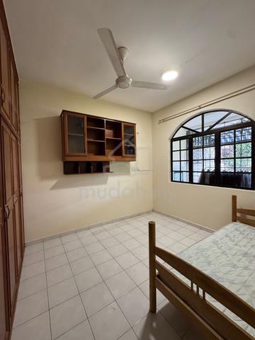 Room For Rent | 1 Storey Terrace House | Taman BDC | Kolombong 1