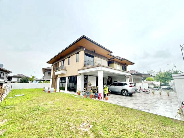 RUMAH CANTIK🔥 2 Storey Semi-Detached House, Setia Mayuri Semenyih 1