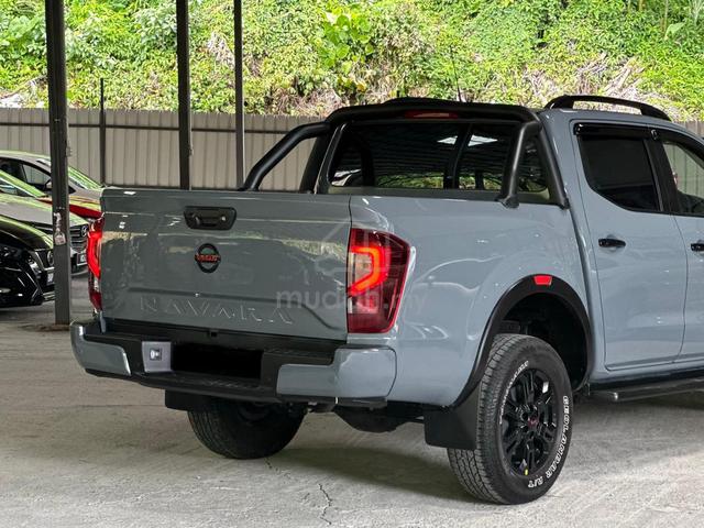 NISSAN NAVARA 2.5 PRO-4X 4X4 TURBO (A) Full Loan! - 4