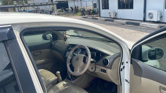 2009 Nissan GRAND LIVINA 1.6 IMPUL (M) - 5