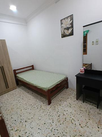Standard Room in town 1