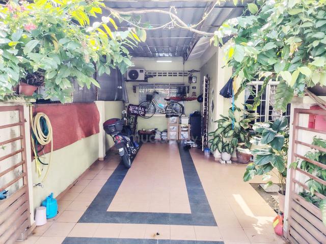 FREEHOLD Fully Renovated Single Storey Bandar Rinching Semenyih 1