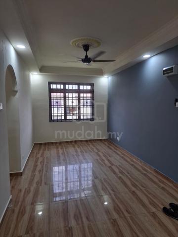 Rumah Pangsa Laman Tasik 1