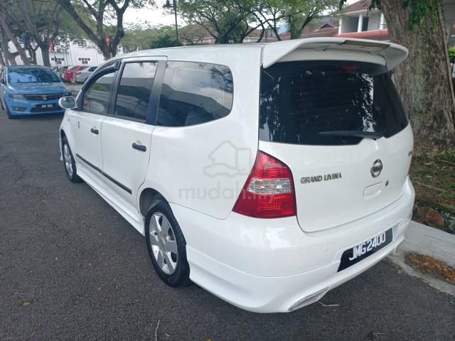 2010 Nissan GRAND LIVINA 1.6 AUTOMATIC - 2