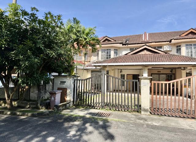 FACING OPEN Double Storey Seksyen 8 Kota Damansara 1