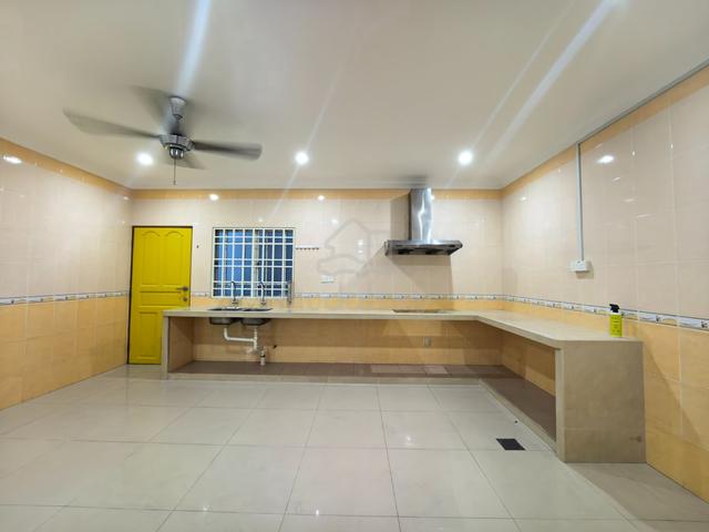 good condition,new refurbished ,18x55 double storey,klang utama house 1