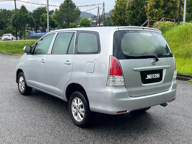 2010 Toyota INNOVA 2.0 E FACELIFT (A) - 2