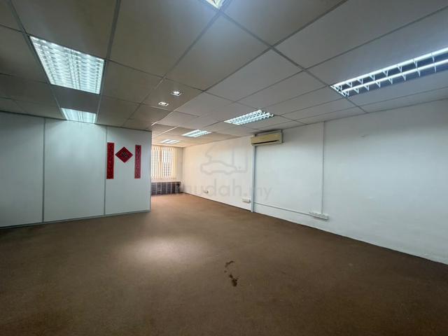 Medan Putra Office, Renovated, 2nd Floor, Lower Rental in Market 1