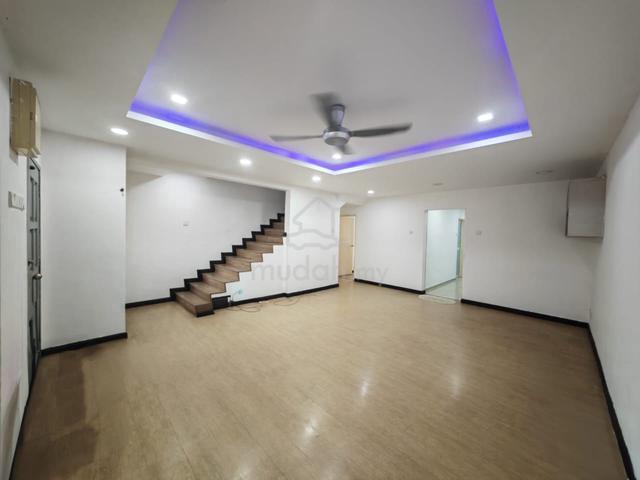 [Renovated] Double Storey House Taman Garnet Kota Emerald Rawang 1