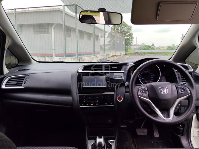 2019 Honda JAZZ 1.5 HYBRID Rs Bodykit Good Conditi - 5