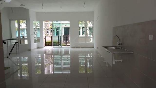 Tiara South 3 Storey Brand New 1