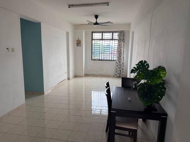 Indah Court Apartment (Bukit Indah) 1
