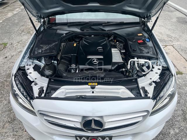 YR 2016 Mercedes Benz C200 2.0 - 3