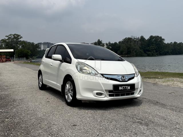 2014 Honda JAZZ 1.3 HYBRID FACELIFT (A) - 1