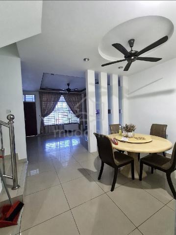 Female only Room Taman Tropika Kulai 1