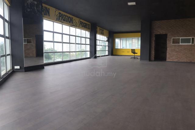 OUG Parklane CORNER Shoplot 3-Storey【ROI ~4%】Sell BMV get Capital Gain 1