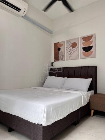 meta residence seri kembangan male 1