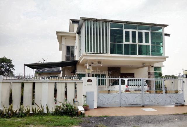 Puchong Prima Bungalow 4000sf For Sale with CF 1
