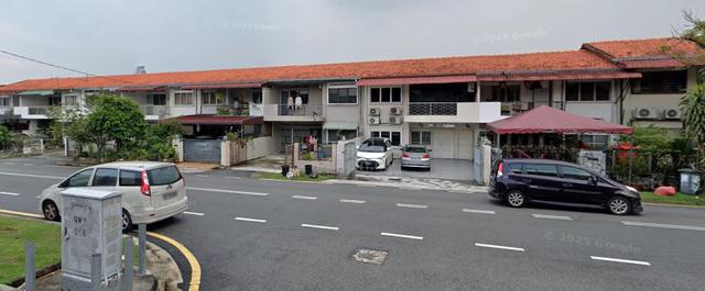 2 Storey House near LRT Taman Paramount Petaling Jaya (Best Deal) 1