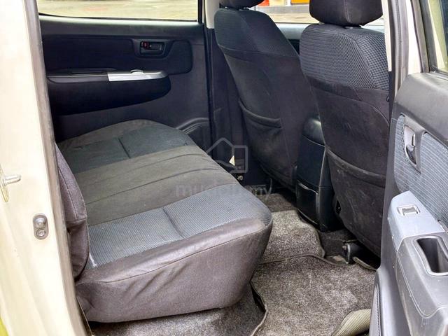 2014 Toyota Hilux 2.5 A VNT GRSportivo - 4