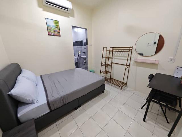 Taman Seri Impian Kluang Fully Furnished Master Bedroom For Rent 1