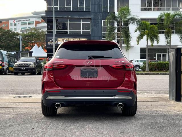 2022 Mercedes Benz GLA35 AMG 4MATIC+ RACE START - 3
