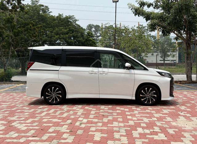 2023 Toyota Noah S-Z 5A #1271 - 3