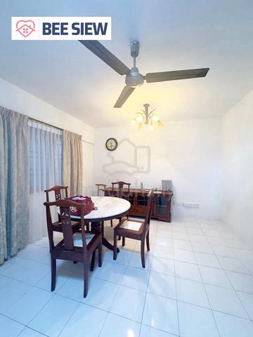 Sri Ivory (Sri Ivori) Apartment 1