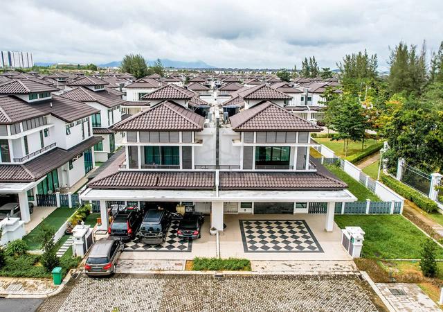 FACING OPEN! Semi-D Double Storey, Tenderfield Eco Majestic, Semenyih 1