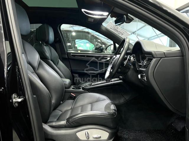 2023 Porsche MACAN T Huge Spec Panaromic Roof - 5